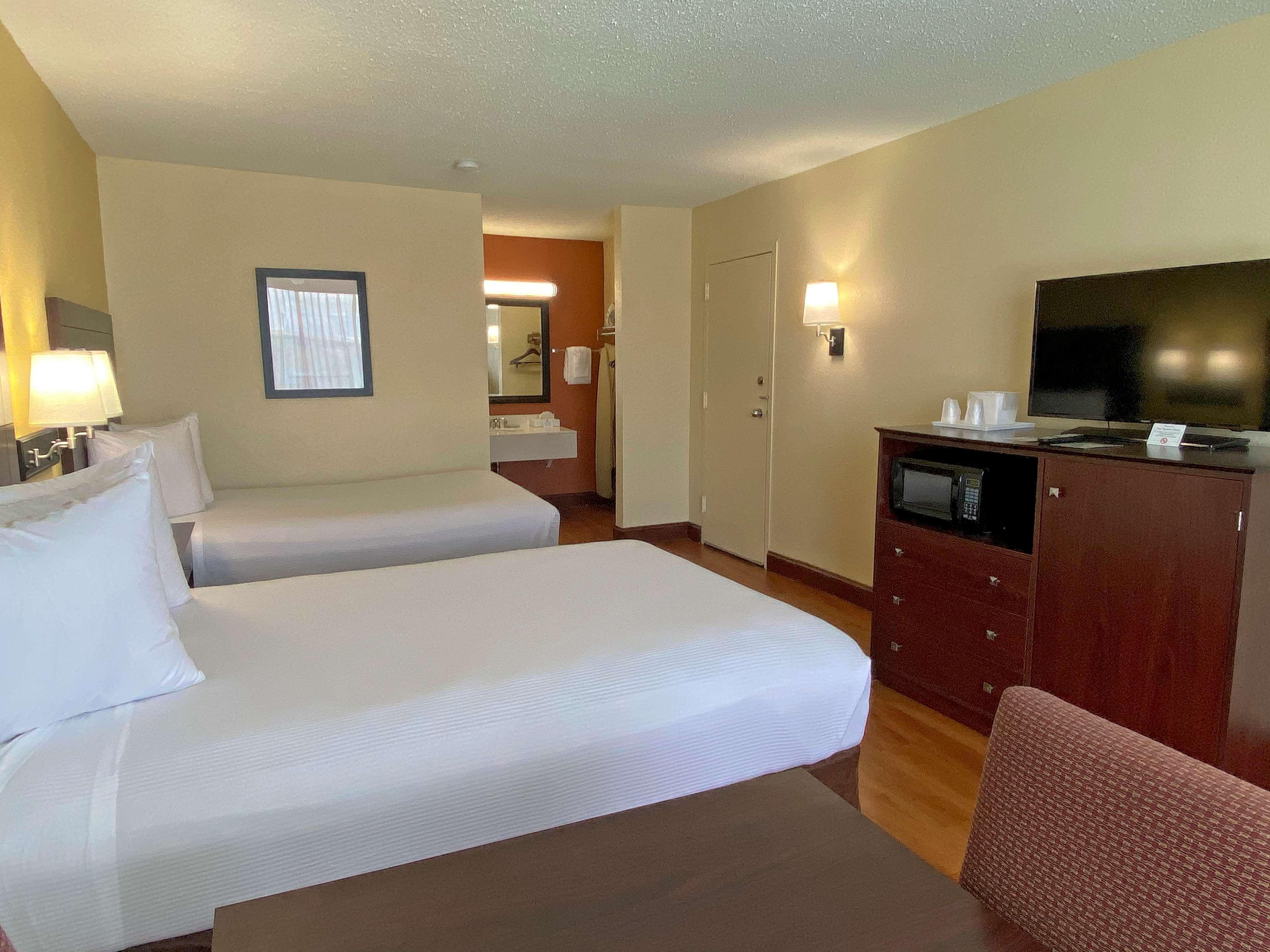 Best Western Greenville Airport Exterior photo