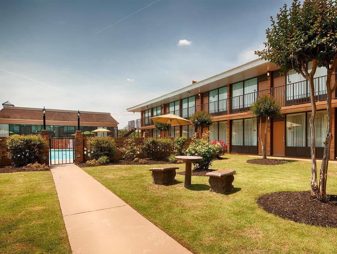 Best Western Greenville Airport Exterior photo